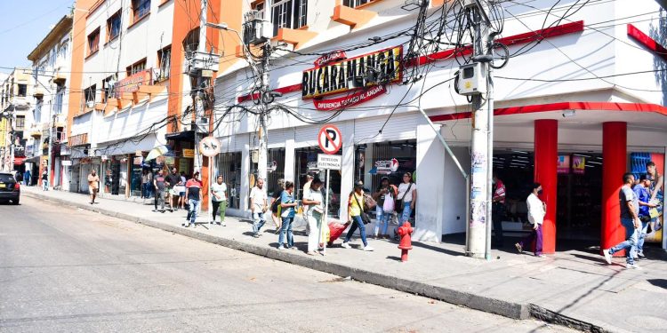Comercio formal percibe más organización en el Centro con programas de reubicación de vendedores en nuevas plazas de mercado