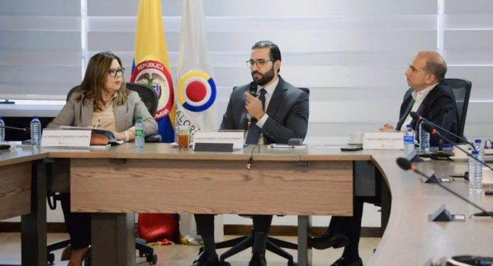 Fiscalía indaga a EPS por supuestas irregularidades en manejo de fondos de salud