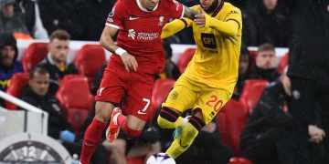 El Liverpool de Díaz sigue líder en la Premier League: Así está la tabla de posiciones 