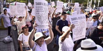 Marcha contra Air-e: “Hoy estamos pagando la luz más cara del país”