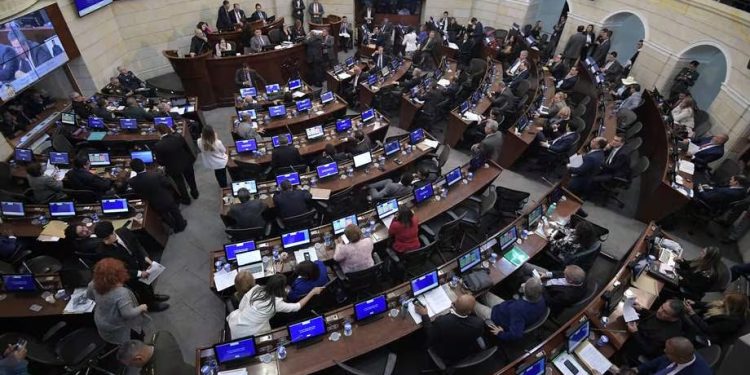 Senado aprobó primeros 28 artículos de reforma pensional, pero no hubo quórum para continuar