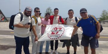 Hinchas del Universitario ya están en Barranquilla para acompañar a su equipo en el partido ante Junior