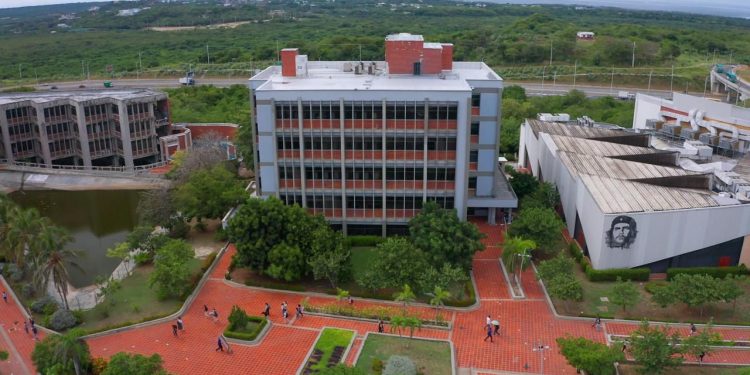 Uniatlántico recibe visita de Pares Académicos para la renovación de Acreditación de Alta Calidad institucional