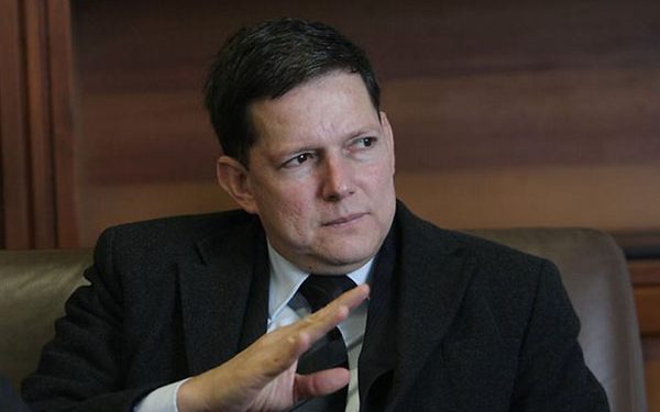 Con demanda ante el Consejo de Estado, exministro Wilson Ruiz busca tumbar la intervención de SuperSalud a Sanitas