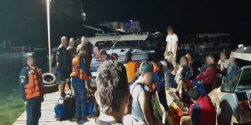 Armada de Colombia rescata 19 migrantes irregulares