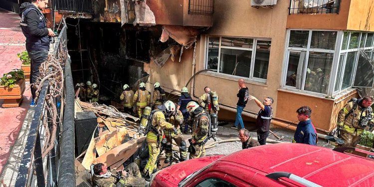 Tragedia en Estambul: Incendio en discoteca deja 29 muertos y varios heridos graves