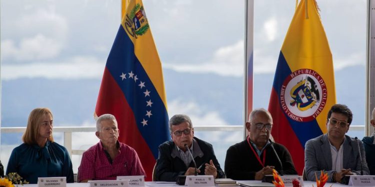 Congelada la mesa de diálogo entre Gobierno y ELN: ciclo de abril se suspendió