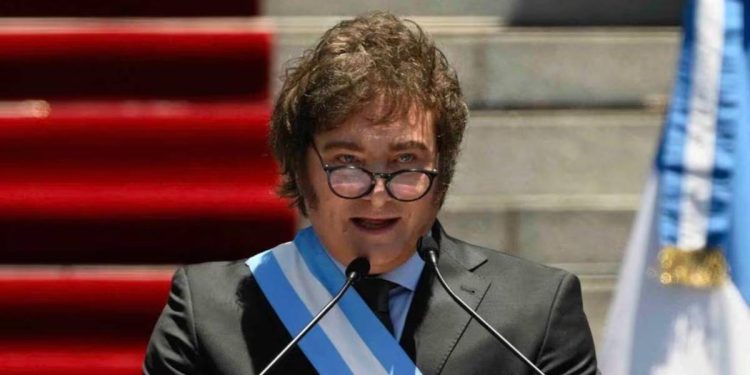 Milei advierte sobre posibles sanciones a Colombia en caso de seguir políticas similares a las de Venezuela