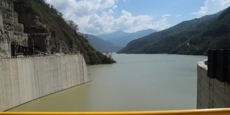 Caen niveles de los embalses por debajo del 30% y se prenden las alarmas en el país