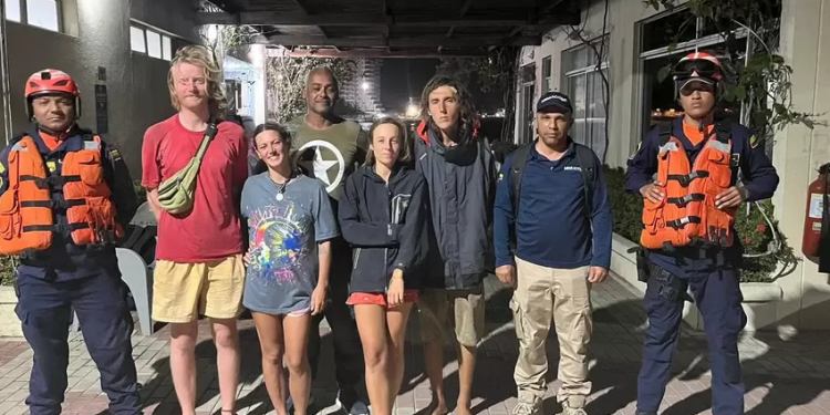 Rescatan a cinco europeos en el Mar Caribe