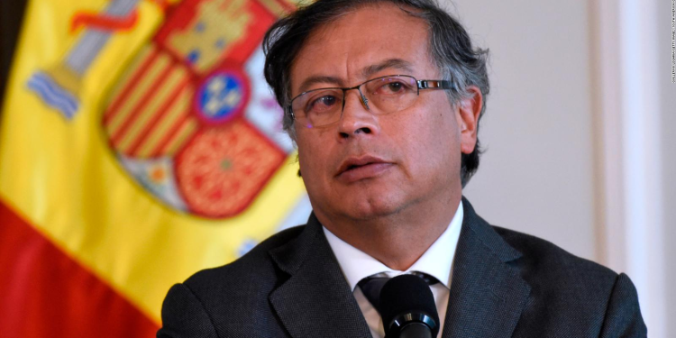 Tribunal falla a favor de Petro en pleito por escándalo de basuras