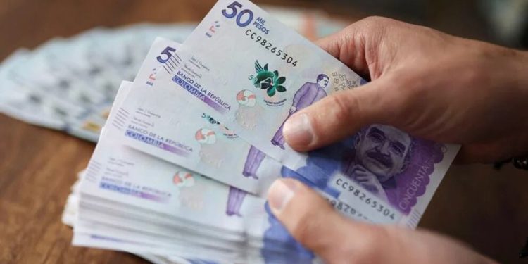 Gobierno insiste en aumentar umbral de cotización en Colpensiones en plenaria de Cámara