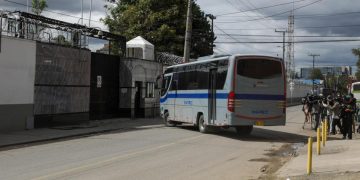 Tras crimen de Director, trasladan a 12 reclusos líderes de La Modelo de Bogotá