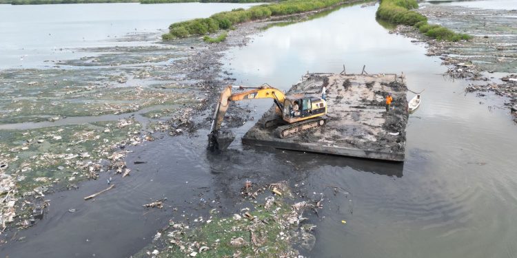 Avanza la limpieza y recuperación del Canal Ricaurte