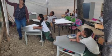 Dos maestras del resguardo indígena “López Adentro”  nos enseñan el poder de la ayuda en acción