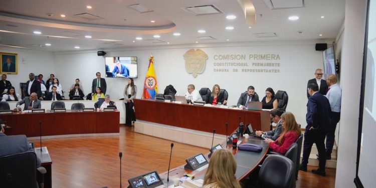 Comisión Primera aprueba por unanimidad autonomía del Centro de Investigación y Altos Estudios Legislativos,CAEL