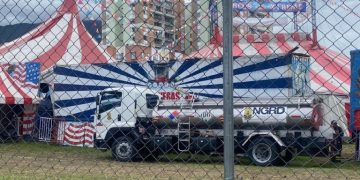 Carrotanque de la UNGRD aparece dentro de circo en Pasto