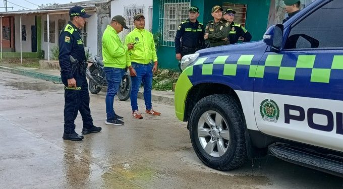 Allanamiento en el barrio La Esmeralda: dos personas capturadas e incautados fusil AK-47 y arsenal