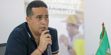 “Es un absurdo”: gobernador de La Guajira rechaza envío de buses con migrantes hacia la frontera