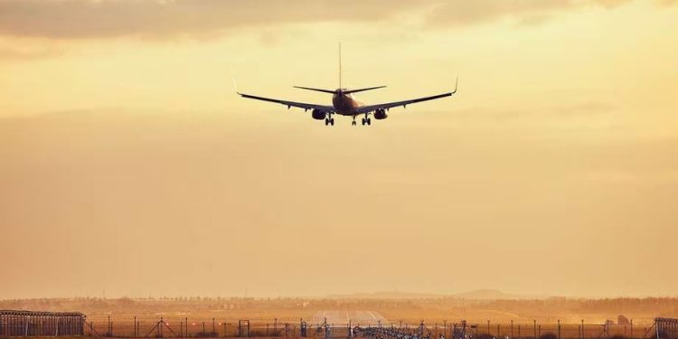 Buscan avión que desapareció en Venezuela con ocho personas a bordo