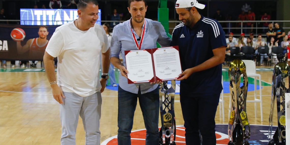 Asamblea del Atlántico exaltó a Gianluca Bacci con la Orden de Barlovento