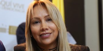 Consejera de Petro habría llevado soborno de $3.000 millones a presidente del Senado