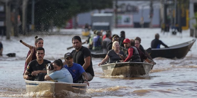 A 148 aumentaron los muertos por inundaciones en el sur de Brasil