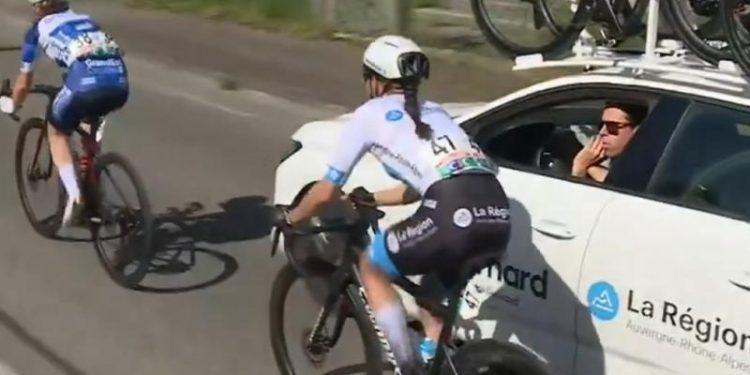 Conductor atropelló a dos ciclistas en el Campeonato de Ciclismo del Futuro 2024