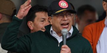 Petro defendió a Name y advirtió que no parará la barrida de funcionarios corruptos