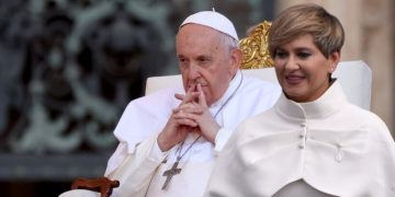 Intentan anular sentencia que tumbó designación de Verónica Alcocer como embajadora