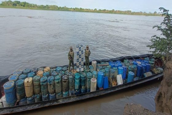 Incautan más de 55 mil galones y 95 toneladas de insumos usados para el procesamiento de sustancias ilícitas