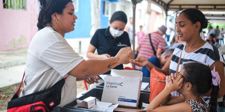 Instituciones se unen en la feria de servicios para garantizar los derechos fundamentales de los atlanticenses