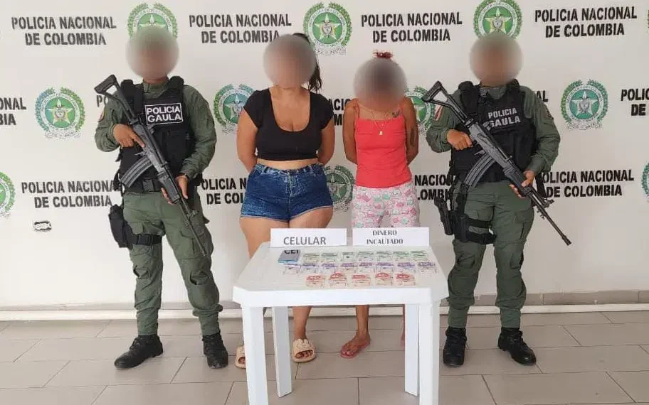 Capturadas cuando extorsionaban a ganadero fingiendo ser integrantes del Clan del Golfo