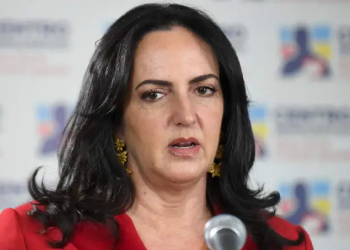 María Fernanda Cabal se ve compitiendo con una mujer en las elecciones presidenciales de 2026