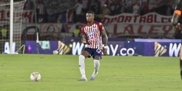 Junior no hará uso de la opción de compra por Brayan Ceballos: El defensor no seguirá en el Tiburón