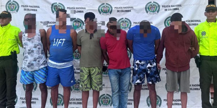 Caen 6 de ‘Los Ambulantes’, señalados como expendedores de droga al servicio de las Autodefensas Conquistadoras de la Sierra Nevada