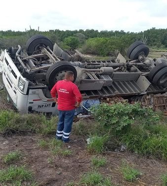 Se volcó camión del D1 en Tasajera: Esmad evitó que se presentara saqueo