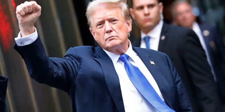 Trump apuesta en Las Vegas por el voto latino para dar el golpe definitivo a Biden