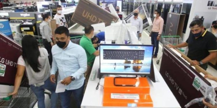 El Día sin IVA regresa a Colombia: impulso al consumo y dinamismo comercial