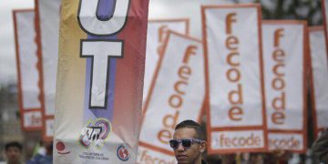 CUT pidió el hundimiento de la reforma a la educación