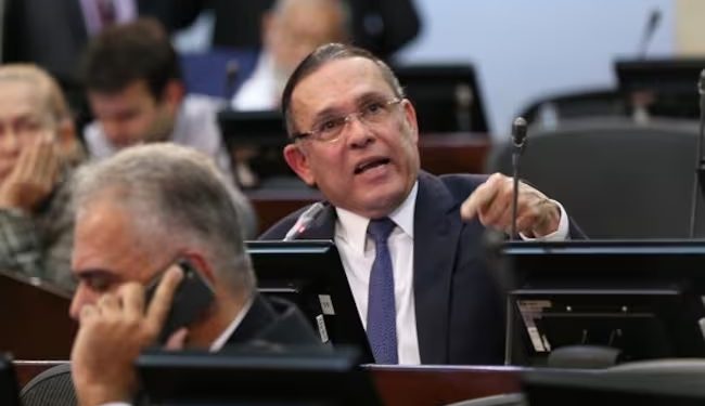 Oficial: Efraín Cepeda será el próximo presidente del Congreso