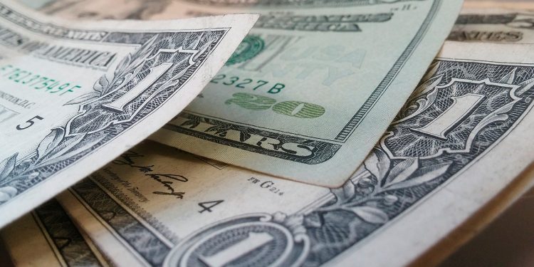 El dólar superó la barrera de los 4 mil pesos