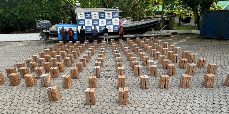 Armada incautó cerca de 5 toneladas de cocaína en el Pacífico