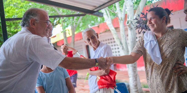 Gobernador Eduardo Verano ratificó compromiso social con Puerto Giraldo