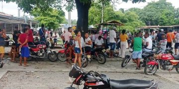 Viviendas y establecimientos cerrados por paro cívico en la Troncal del Caribe