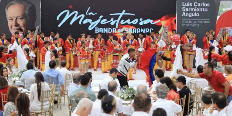 Banda de Baranoa, ejemplo de transformación social en el homenaje a empresario Luis Carlos Sarmiento Angulo