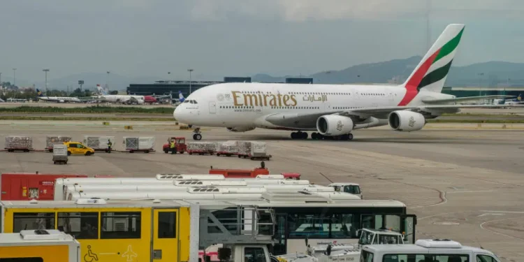 Emirates aterrizó su vuelo inaugural en Colombia