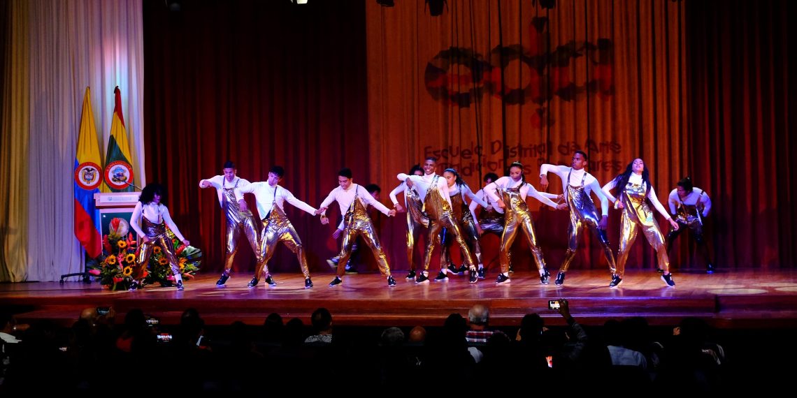 Vuelve la Escuela Distrital de Artes: alcalde Char confirmó reactivación de procesos académicos
