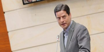 Senador Mauricio Gómez Amín pide investigar maniobras de Air-e en la Costa Caribe