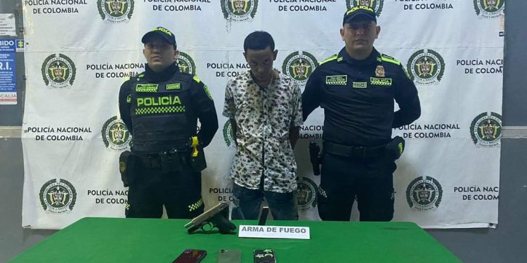 Capturado sujeto que atracó un bus en el barrio La Esmeralda